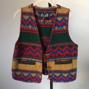 Wool multicolored vest.